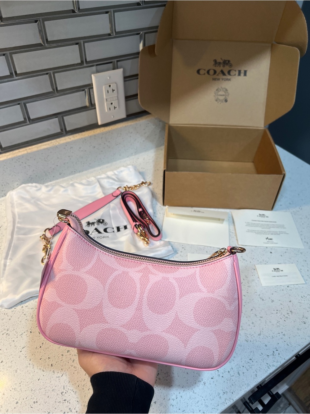 COACH Pink Signature Teri Shoulder bag - Picture 2 of 6